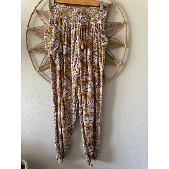 Aerie Smocked High Waist Floral Beach Lounge Pants Joggers w/ pockets SMALL - Picture 4 of 11